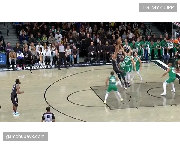 佩佩防守端闪耀助球队取胜，状态回暖引关注