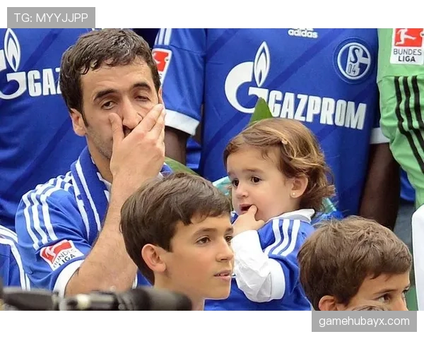 劳尔经典瞬间再现,巅峰表现唤起球迷深情回忆 劳尔经典瞬间再现,巅峰表现唤起球迷深情回忆