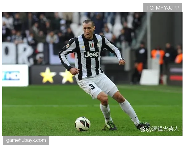 伊萨克如何以技术型9号重新定义现代中锋角色